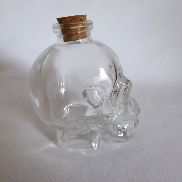 NEW 7” & 3.5” FROSTED & CLEAR GLASS SKULL JAR LOT OF 2 HALLOWEEN GOTHIC - Picture 3 of 13
